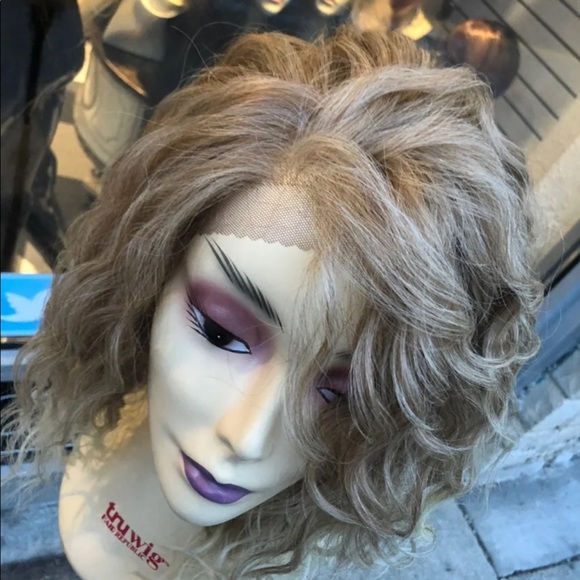Curly ombré blonde Swisslace Lacefront Wig
